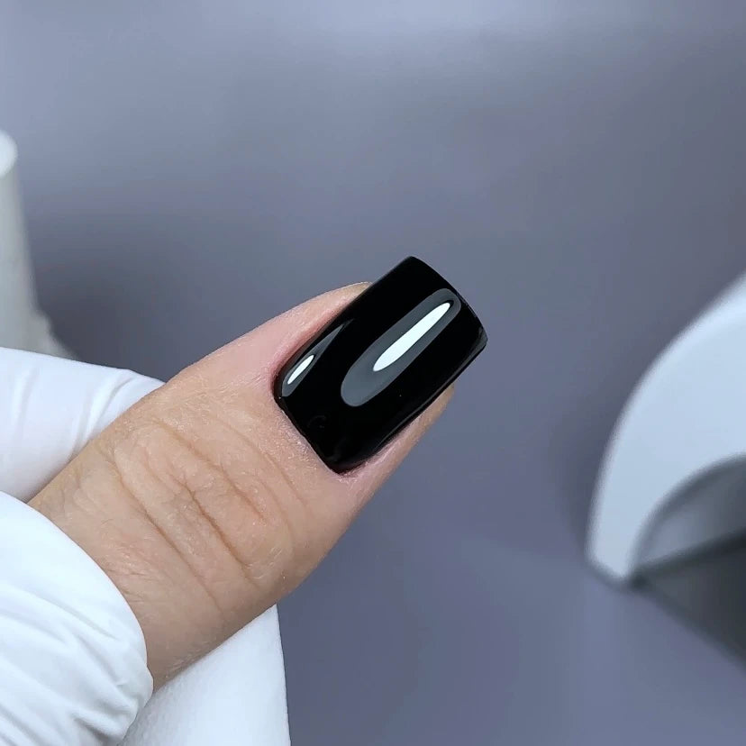 NAILSOFTHEDAY Universal Top — top coat lucido universale senza strato di dispersione (No Wipe) con contenuto minimo di filtri UV, 10 ml.
